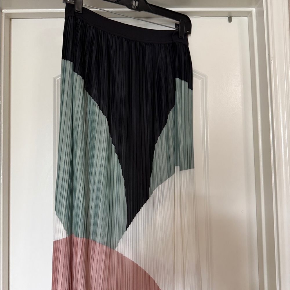 Colorblock Pleated Women's Skirt